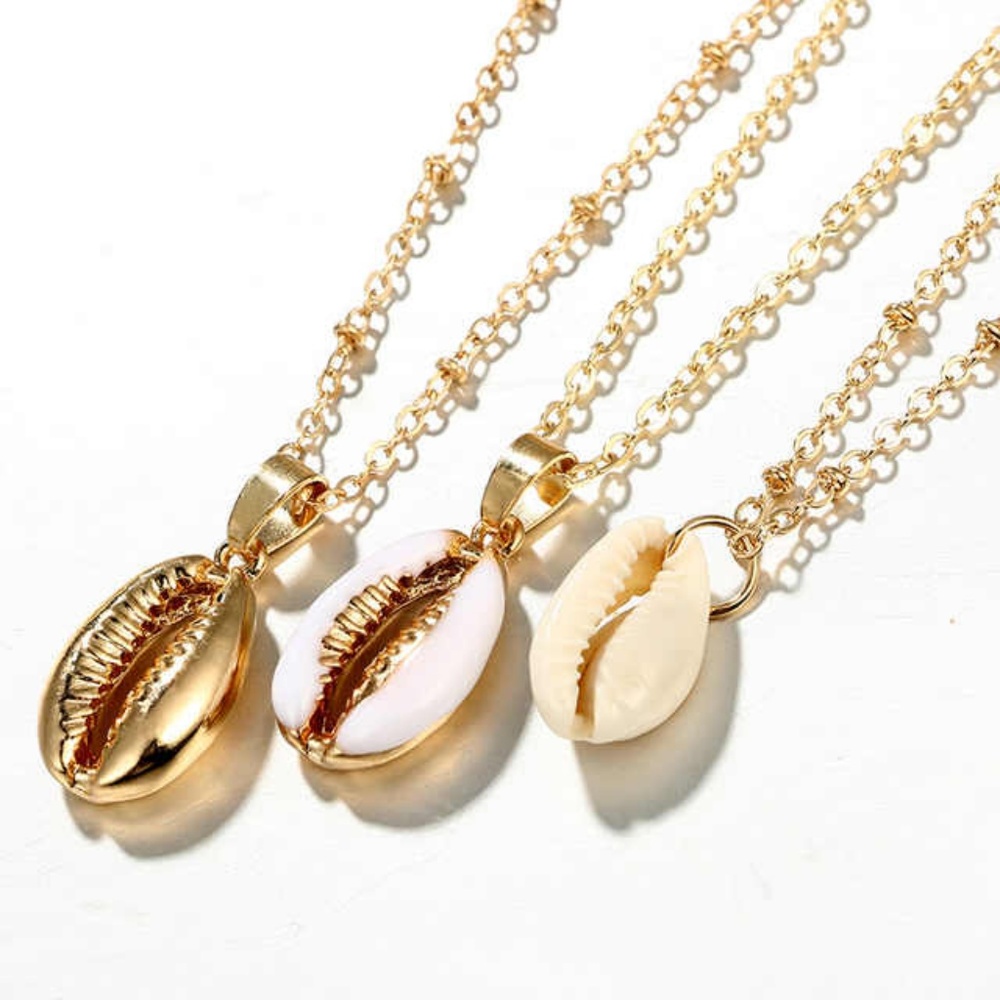 Seashell multi-layered necklace - Picture 3 of 6